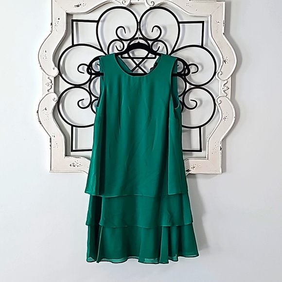 Women’s Ralph Lauren Green layered tiered Dress Sz 8 Sleeveless Flowy Malachite - Picture 2 of 5